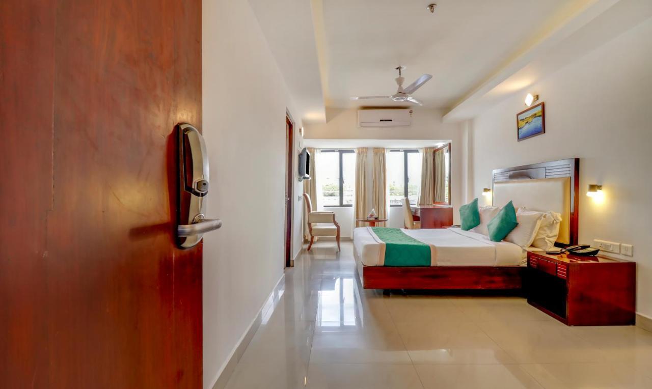 Hotel Luciya Kochi ภายนอก รูปภาพ