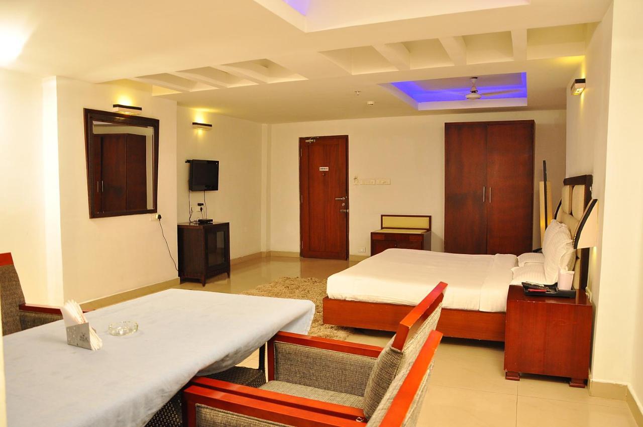 Hotel Luciya Kochi ภายนอก รูปภาพ