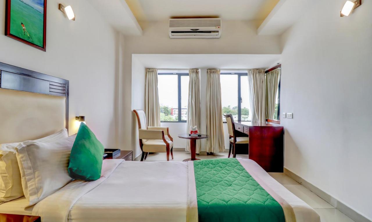 Hotel Luciya Kochi ภายนอก รูปภาพ