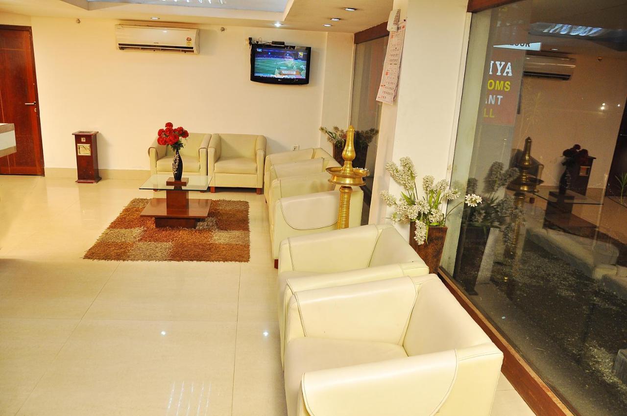 Hotel Luciya Kochi ภายนอก รูปภาพ