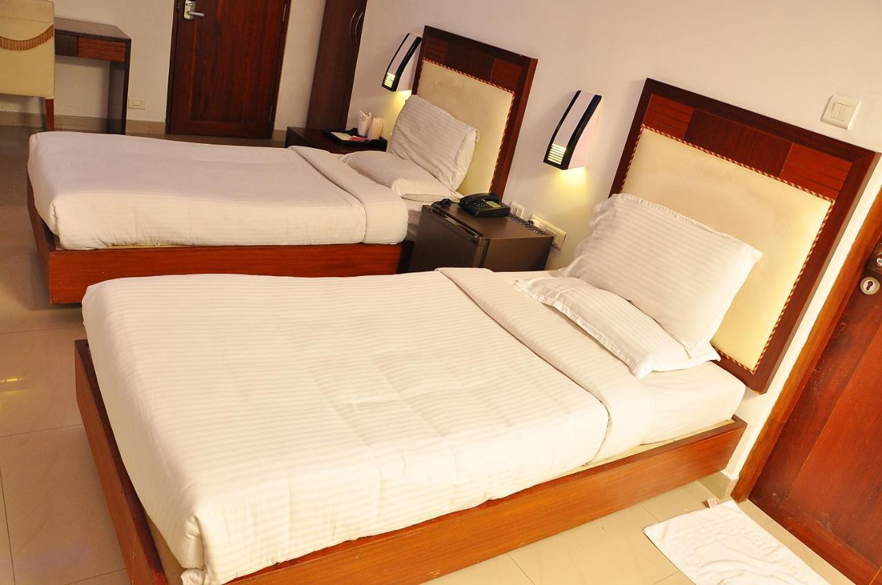 Hotel Luciya Kochi ภายนอก รูปภาพ