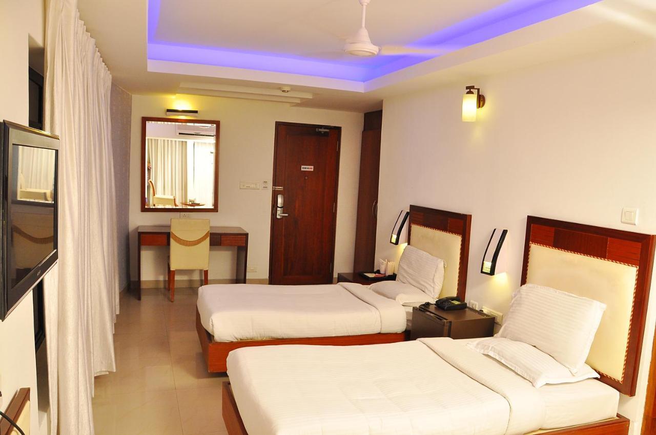 Hotel Luciya Kochi ภายนอก รูปภาพ