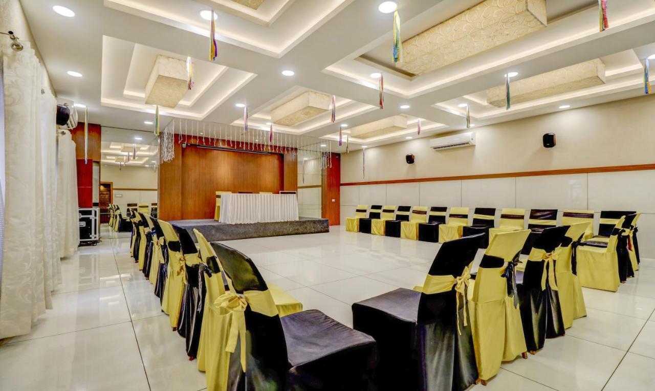 Hotel Luciya Kochi ภายนอก รูปภาพ
