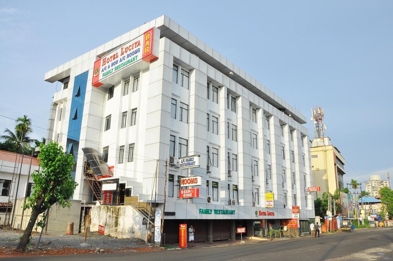 Hotel Luciya Kochi ภายนอก รูปภาพ